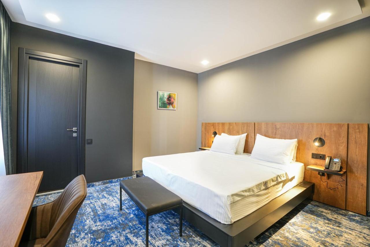 Hotel Sympatia ティビリシ エクステリア 写真