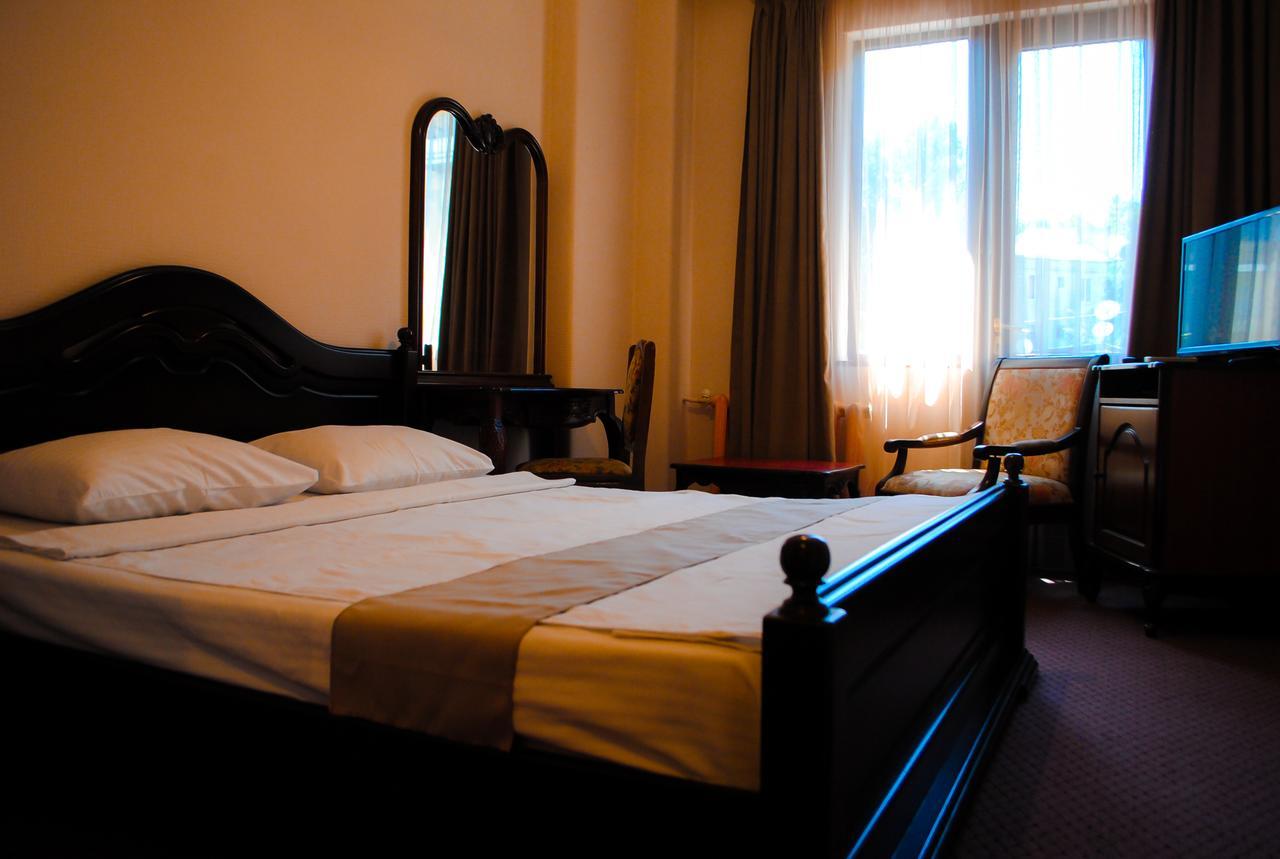 Hotel Sympatia ティビリシ エクステリア 写真