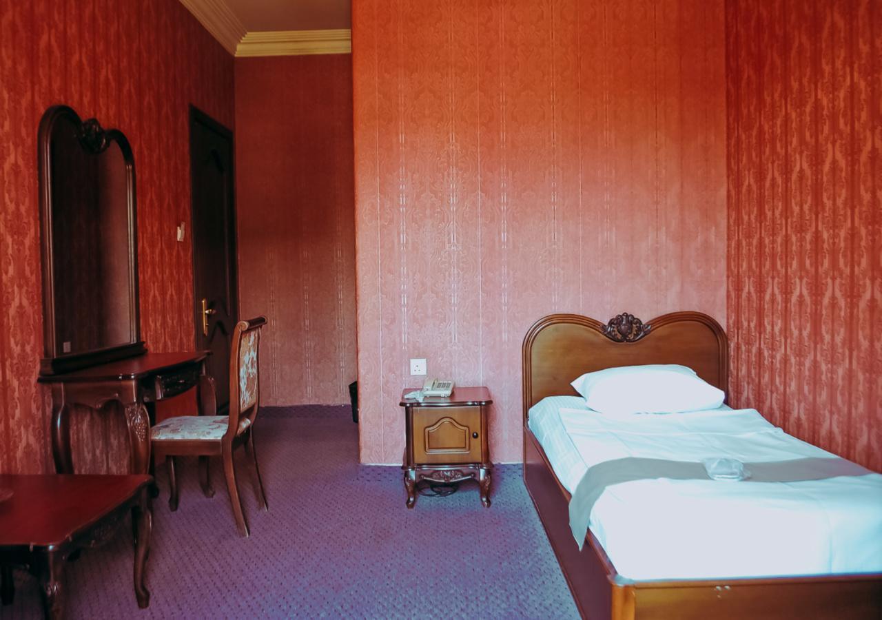 Hotel Sympatia ティビリシ エクステリア 写真