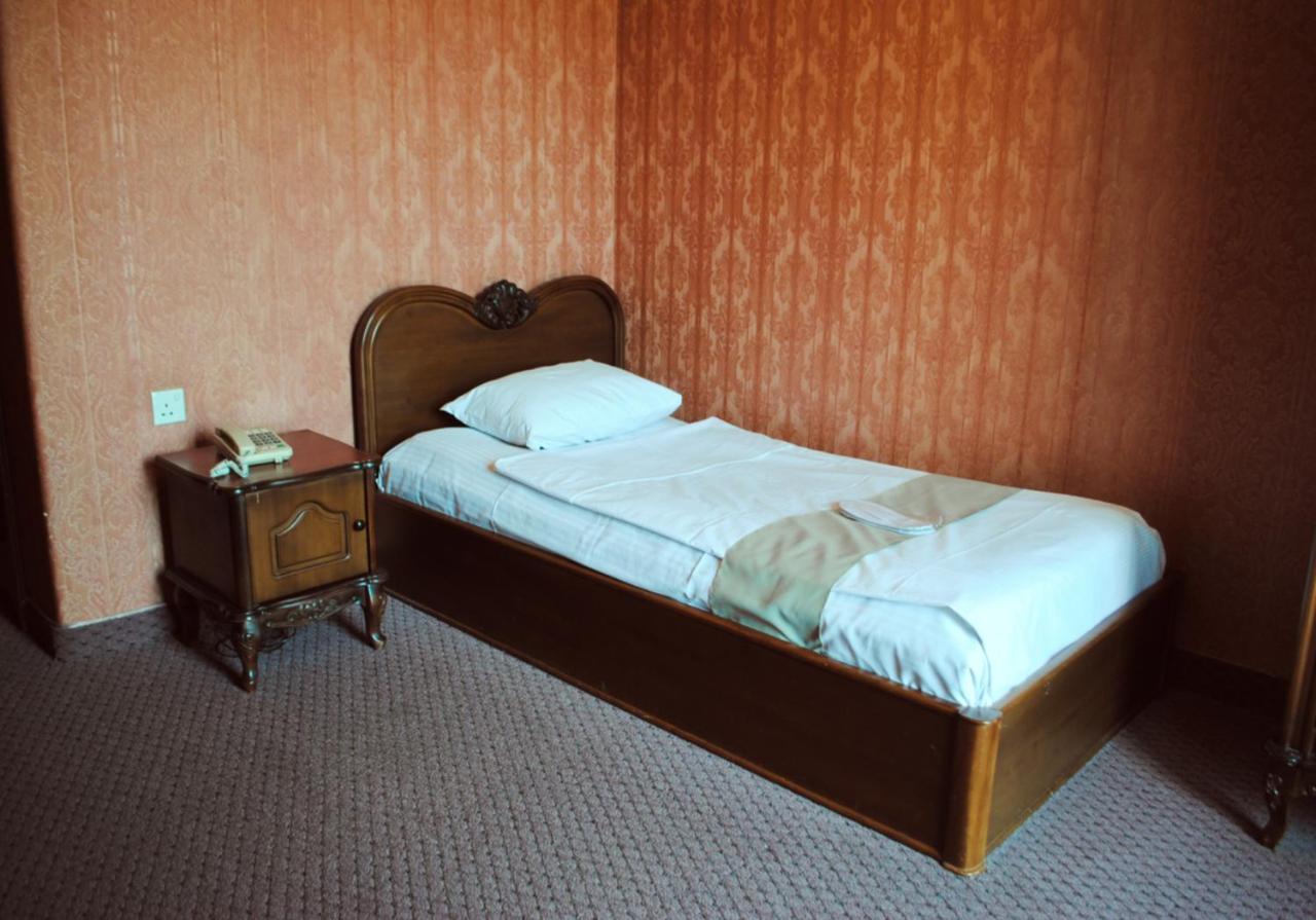 Hotel Sympatia ティビリシ エクステリア 写真