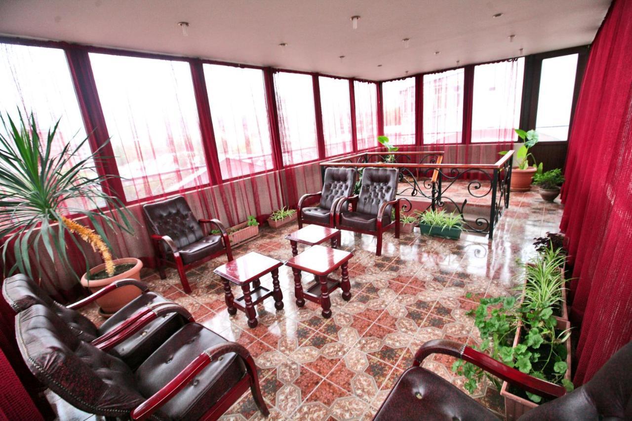 Hotel Sympatia ティビリシ エクステリア 写真